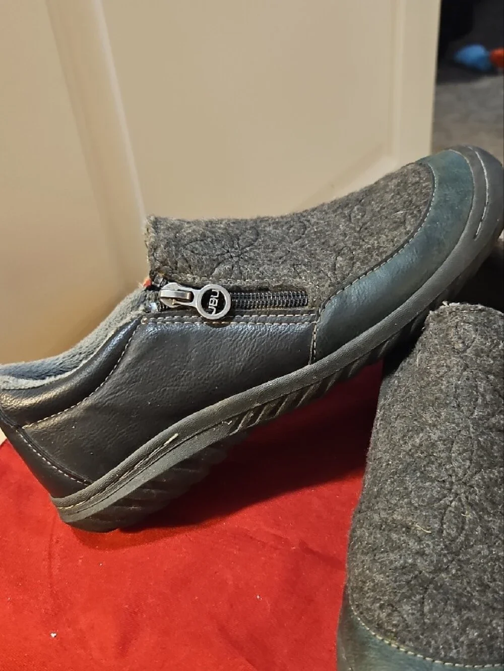 Jambu casual slip